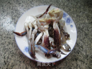 茭白煮螃蟹的做法步骤：2