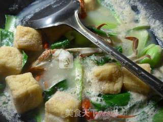 油豆腐青菜螃蟹汤的做法步骤：7