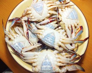 清蒸大螃蟹----教你怎样挑选梭子蟹的做法步骤：1