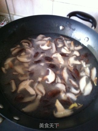 海鲜砂锅粥的做法步骤：5