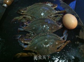 螃蟹蒸蛋的做法步骤：1