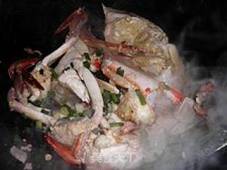 年菜之十二又鲜又香的-----葱爆大海蟹的做法步骤：5