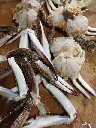 姜葱炒海蟹的做法步骤：2