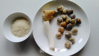 大闸蟹蛤蜊粥的做法步骤：1