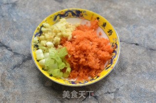 蟹粉烩豆腐的做法步骤：4