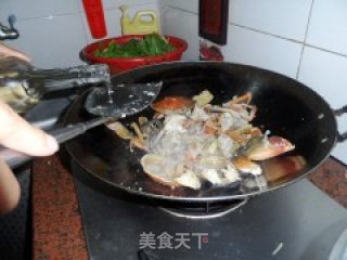 姜葱炒肉蟹的做法步骤：6