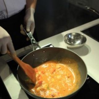 咖喱皇炒蟹的做法步骤：2