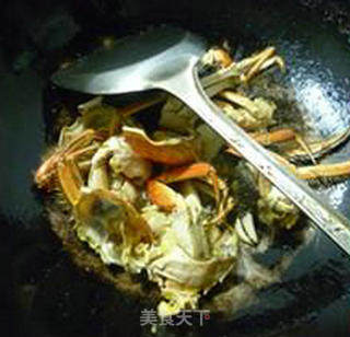 黑木耳大闸蟹炒生菜的做法步骤：7