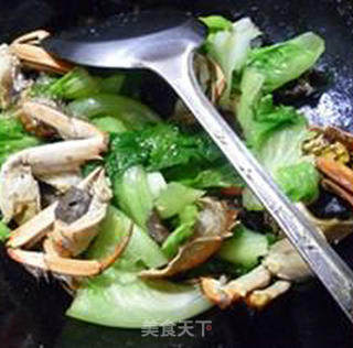 黑木耳大闸蟹炒生菜的做法步骤：10