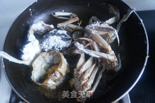 泰式咖喱蟹的做法步骤：4
