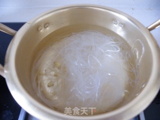 冬天螃蟹的惬意吃法---螃蟹粉丝煲的做法步骤：7