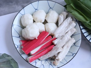 海鲜+牛肉鸳鸯火锅的做法步骤：7