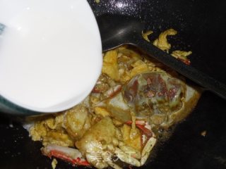 咖喱蛋炒蟹的做法步骤：8
