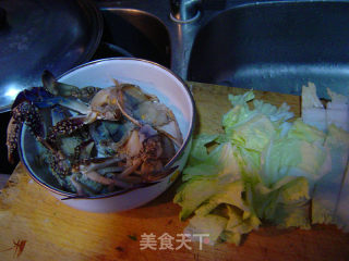 螃蟹白菜汤的做法步骤：2