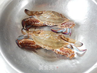 梭子蟹烧鱼块的做法步骤：2