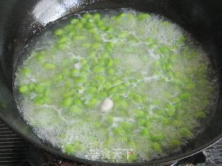 河蟹毛豆汤的做法步骤：5