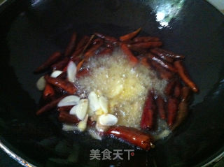 麻辣鲜香的火爆青蟹的做法步骤：5
