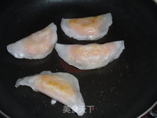 香煎水晶虾饺的做法步骤：11