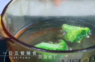翡翠虾丸——宝宝辅食的做法步骤：1