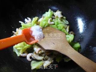 虾肉鲍鱼炒圆白菜的做法步骤：9
