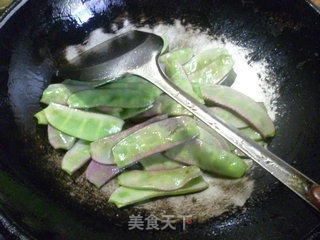 虾肉炒扁豆的做法步骤：3