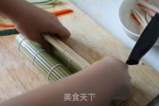 什锦蟹棒寿司的做法步骤：4