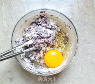 紫菜虾米鸡蛋饼的做法步骤：2