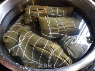 广式蛋黄香菇肉粽的做法步骤：26