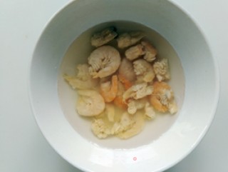 韭菜虾米鲜肉水饺的做法步骤：3