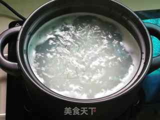 丝瓜香芋虾米粥的做法步骤：3