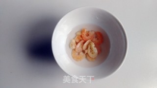 蚝油卷心菜炒虾米的做法步骤：2