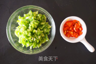 凉拌虾米青椒丁的做法步骤：2