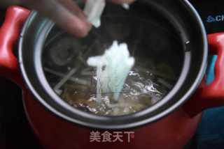 白萝卜香菇滚虾米的做法步骤：6
