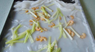 虾米韭黄蒸肠粉的做法步骤：8