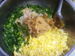 韭菜鸡蛋虾米蒸包的做法步骤：6