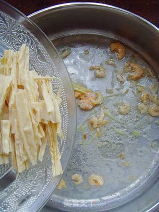 腐竹海米烧芥蓝的做法步骤：7