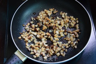 芹菜香菇虾米粥的做法步骤：5