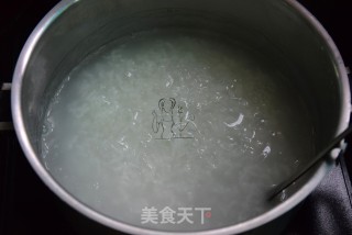 芹菜香菇虾米粥的做法步骤：7