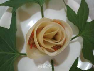 一朵玫瑰花饺的做法步骤：10