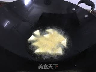 猪油渣焖豆腐的做法步骤：2