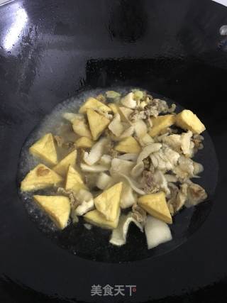猪油渣焖豆腐的做法步骤：6