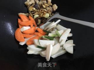 杏鲍菇焖海参的做法步骤：6