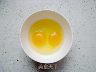 蒸鸡蛋羹（一种蒸蛋两种口味）的做法步骤：1