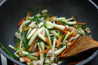 虾米肉丝炒荞菜的做法步骤：8