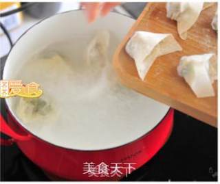 怎样包皮薄馅鲜的弹牙大馄饨——煮一锅富含天然抗生素的美味馄饨的做法步骤：9