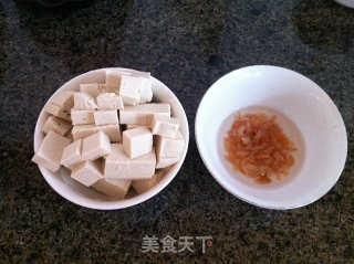 萝卜虾米炖豆腐的做法步骤：2