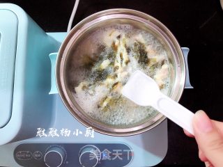 虾滑紫菜芙蓉汤的做法步骤：11