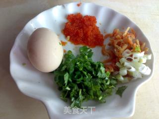蟹子虾米蛋炒饭的做法步骤：1