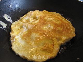 鸡蛋虾米生菜炒饭的做法步骤：2
