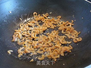 鸡蛋虾米生菜炒饭的做法步骤：5